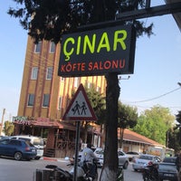 Photo taken at Çınar Köfte by Özgenç Ö. on 5/6/2018