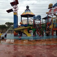 Splash Waterpark Cibubur Country Gunung Putri Jawa Barat