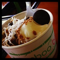 Photo taken at Bamboo berry frozen yogurt by Bamboo Berry frozen Yogurt &amp;amp; Deli C. on 10/1/2013