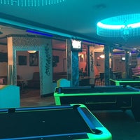 Photo taken at Prive Pool Hall West Palm Beach by Alan W. on 8/21/2015