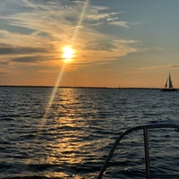 Das Foto wurde bei OM Sailing Charters LLC von libby am 9/15/2019 aufgenommen