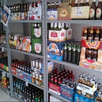 รูปภาพถ่ายที่ Arte Cerveza - Beer Store โดย Arte C. เมื่อ 2/23/2013