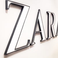 Zara 京都市の衣料品店