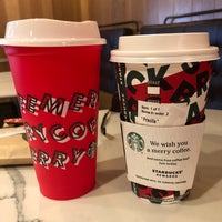 Photo taken at Starbucks by 🌀💋ciciel on 11/7/2019