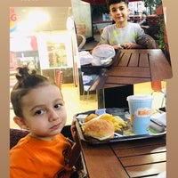 Photo taken at Burger King by Sinan❤️Canan💑👨‍👩‍👦‍👦 M.Ayaz 👬B.Aren S. on 11/16/2021