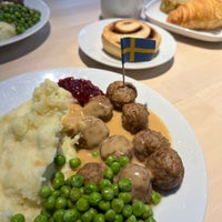 รูปภาพถ่ายที่ IKEA Restoran โดย Ева С. เมื่อ 10/16/2022