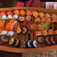 Снимок сделан в Tokyo Sushi пользователем Chloé D. 12/28/2015