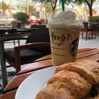 Photo taken at Starbucks by Brian Peter O. on 11/9/2019