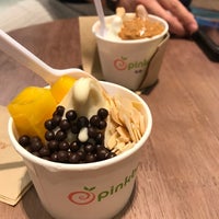 Photo taken at Pinkberry by Thitaporn C. on 3/16/2019