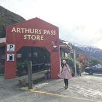 Photo taken at Arthur&amp;#39;s Pass Cafe &amp;amp; Store by Davelyn P. on 6/14/2019