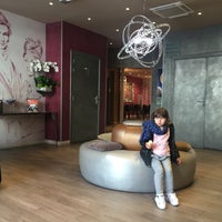 Photo taken at Hôtel Mercure Paris Bastille Marais by Begüm E. on 4/19/2016