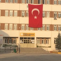 Photo taken at Dr. Binnaz Ege-Dr. Rıdvan Ege Anadolu Lisesi by Sadık K. on 9/17/2017