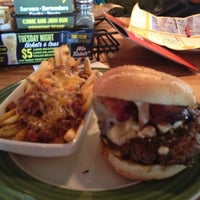 Photo taken at Applebee&amp;#39;s Grill + Bar by edward r. on 12/4/2012