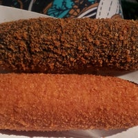 Foto scattata a Cruncheese Korean Hot Dog da S W. il 12/17/2020