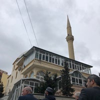 Photo taken at İlahiyyət Məscidi by Hasan P. on 4/19/2019