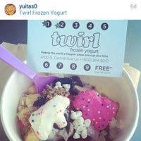 7/28/2015에 tasia h.님이 Twirl Frozen Yogurt에서 찍은 사진