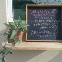 12/9/2013にOlivia R.がManta Cafe Bucerias   (www.mantacafe.com)で撮った写真
