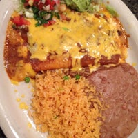 Foto diambil di La Playa Mexican Restaurant oleh Lionel M. pada 9/14/2014