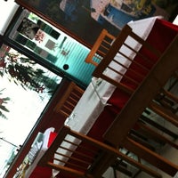 Photo taken at Restaurante Muralha da China by Mauricio O. on 10/4/2012