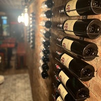 3/4/2022 tarihinde Rafael C.ziyaretçi tarafından Cello Wine Bar'de çekilen fotoğraf