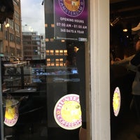 Photo taken at Hunter&amp;#39;s coffeeshop Amsterdam by Bergab on 7/14/2017