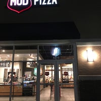 รูปภาพถ่ายที่ Mod Pizza โดย Shannon L. เมื่อ 3/9/2018