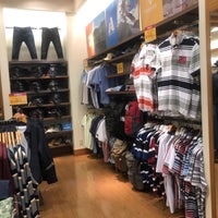 Photo taken at Eddie Bauer by Carlnjpn G. on 8/20/2018