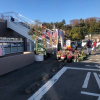 Photo taken at まねきねこ 青梅店 by Carlnjpn G. on 12/8/2019
