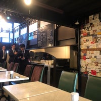 Cave Bar 紅梅河岸 Restaurante Do Leste Europeu