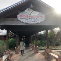 Boshamps Seafood & Oyster House - Seafood Restaurant in Destin
