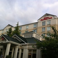 Foto diambil di Hilton Garden Inn Portland/Lake Oswego oleh Mitsu N. pada 9/22/2022