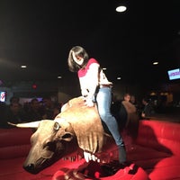 Photo taken at Gilley&amp;#39;s Dallas by Mitsu N. on 9/24/2022