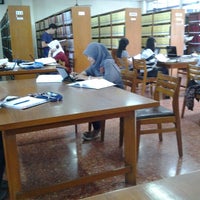 Photo taken at Perpustakaan Pusat UB by Dian V. on 3/26/2013