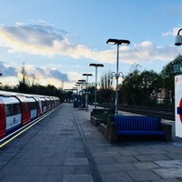 Photo taken at Kilburn London Underground Station by Ozwald C. on 11/5/2017