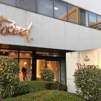 Vivienne Westwood 心斎橋店 Boutique In 大阪市 Vivienne Westwood 心斎橋店 Boutique In 大阪市