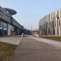 รูปภาพถ่ายที่ Hochschule der Medien โดย Damir S. เมื่อ 2/8/2018