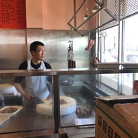 Photo taken at Ming Kee Restaurant 明記燒臘茶餐廳 by B B. on 7/8/2018