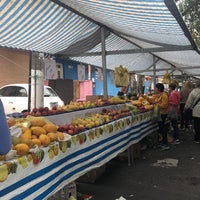 Photo taken at Feira Livre do Campo Belo by Heloisa M. on 10/14/2018