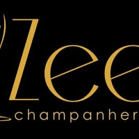 รูปภาพถ่ายที่ Zee Champanheria โดย Leo C. เมื่อ 7/2/2013