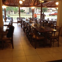Foto tirada no(a) Restaurante e Pizzaria do Lago por Olavo d. em 10/23/2013