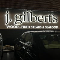 Photo taken at J. Gilbert&amp;#39;s Wood-Fired Steaks &amp;amp; Seafood by Jill D. on 12/15/2022