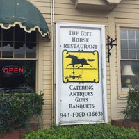 Das Foto wurde bei The Gift Horse Restaurant von Curt am 3/26/2017 aufgenommen