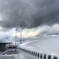 Photo taken at Gate 69 by Михаил Ч. on 10/25/2018
