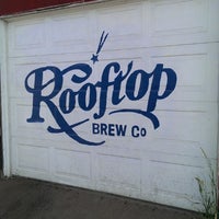 Снимок сделан в Rooftop Brewing Company пользователем Phill R. 7/19/2014