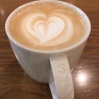 Photo taken at Starbucks by パーマー on 2/15/2018