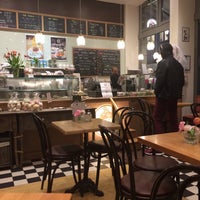 4/13/2016 tarihinde Elena K.ziyaretçi tarafından Café Latte Art'de çekilen fotoğraf