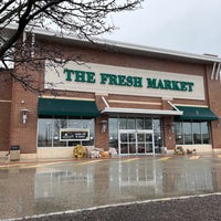 Foto tirada no(a) The Fresh Market por Ray R. em 1/23/2023
