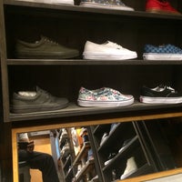 vans mid valley