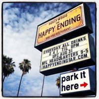 Foto tomada en The Happy Ending Bar &amp;amp; Restaurant  por Dress for the Date el 8/31/2013