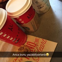 Photo taken at Starbucks by Hale Duygu Y. on 12/12/2016